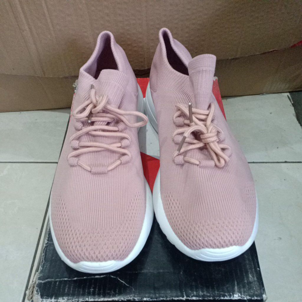 Sepatu AIW LEXUS (F)