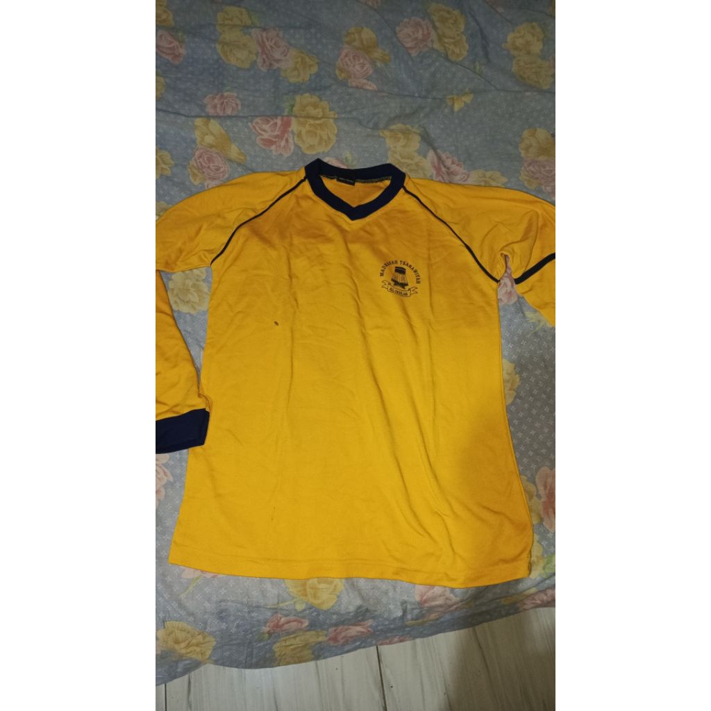 Seragam Olahraga Preloved/Bekas SMP