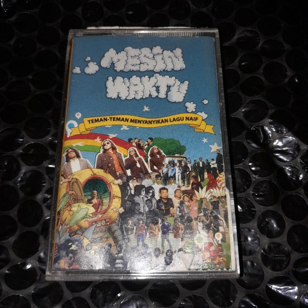 kaset pita naif mesin waktu