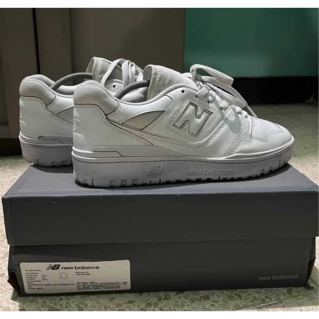 Sepatu New Balance 550 tripple white