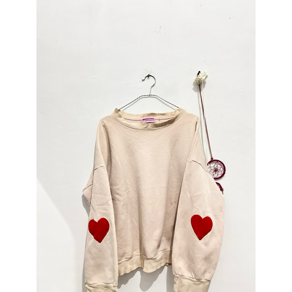 Preloved Sweater marvel studio