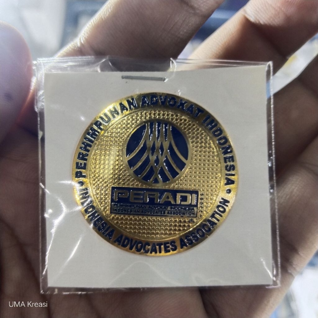 Pin PERADI Premium sepuh emas