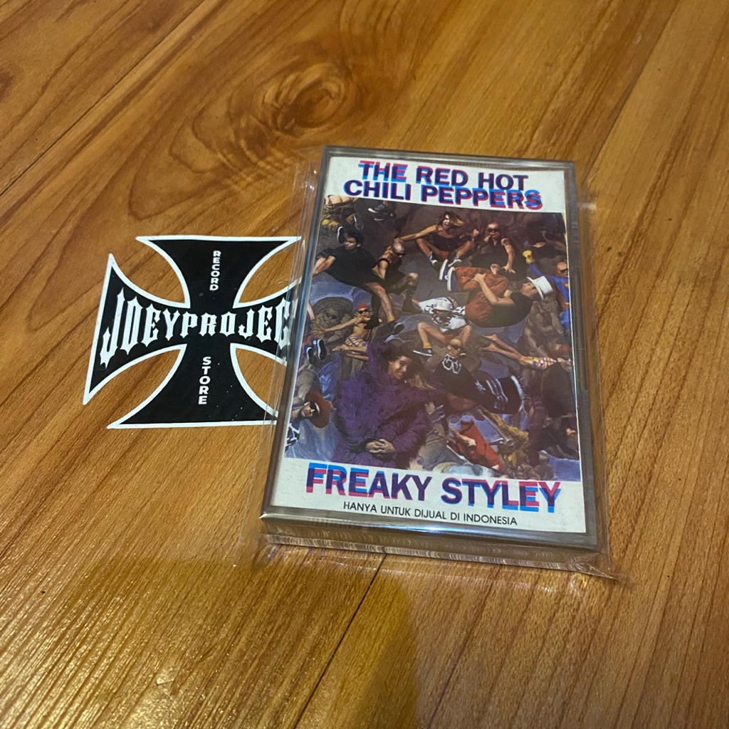 kaset red hot chili peppers - freaky styley