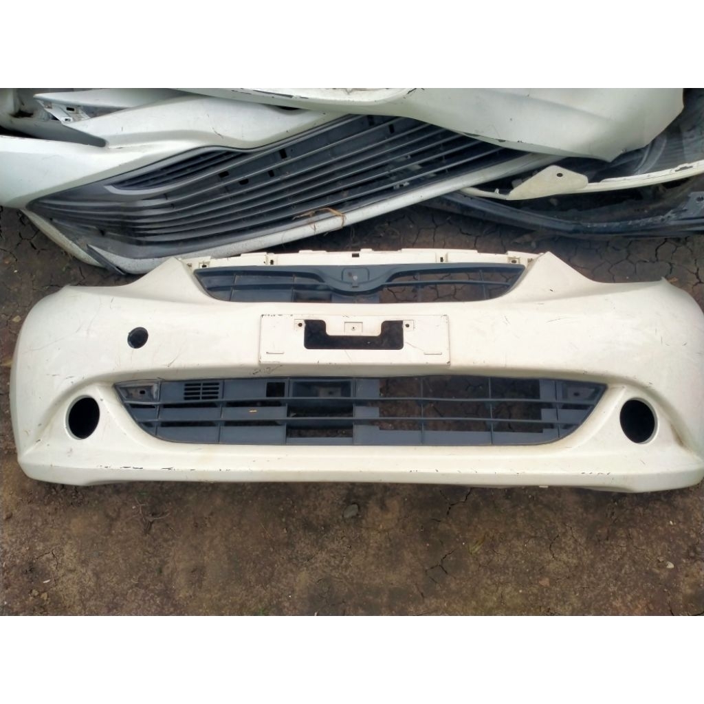 Bemper depan sirion 2012