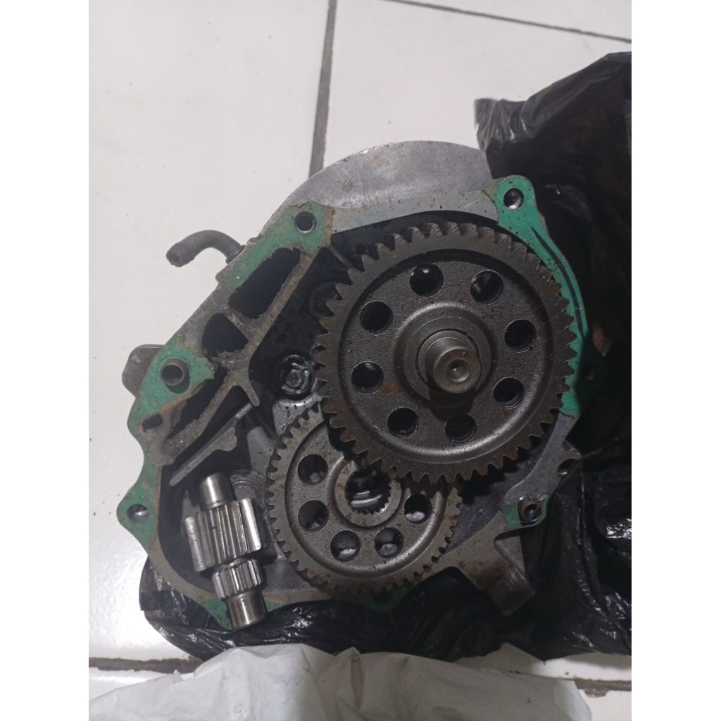 Rasio beat K44 set dengan tutup nya