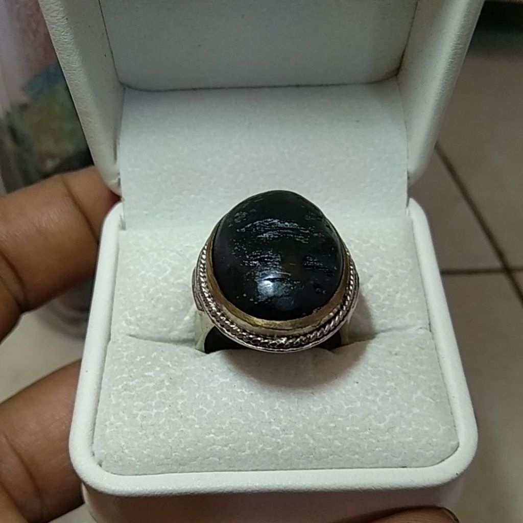 CINCIN BATU MUSTIKA MERAH GALIH KELOR MODEL SAKRALAN