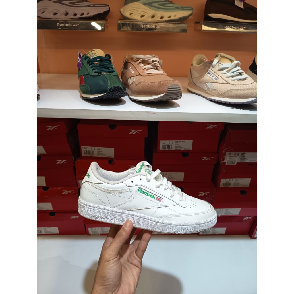 Sepatu Reebok Classic Club C 85 Lifestyle Women's