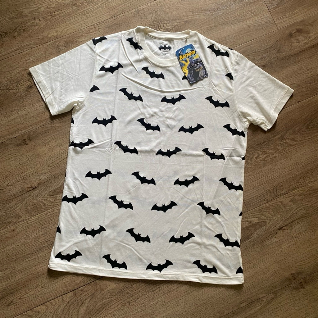 Tshirt kaos superhero DC Comics Batman logo all over print full body BNWT original