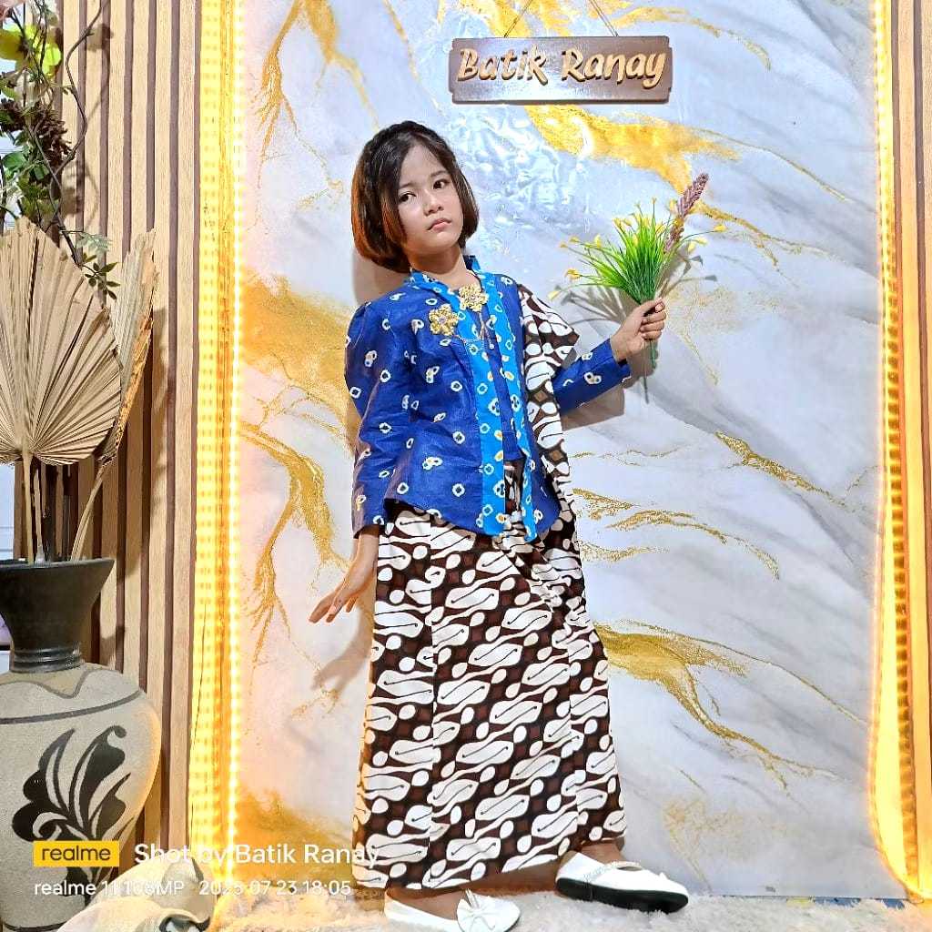 setelan kebaya jumputan adat jawa