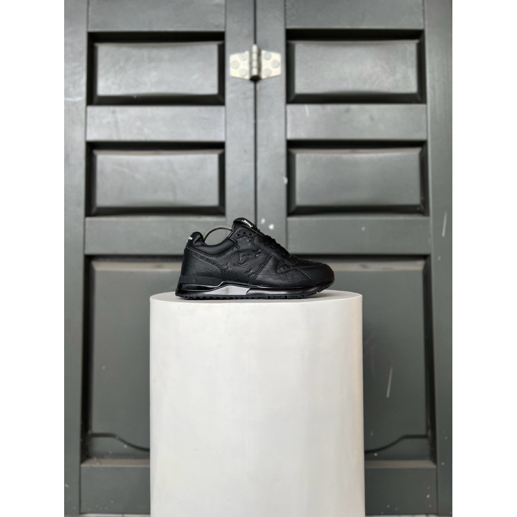 Sepatu Italy