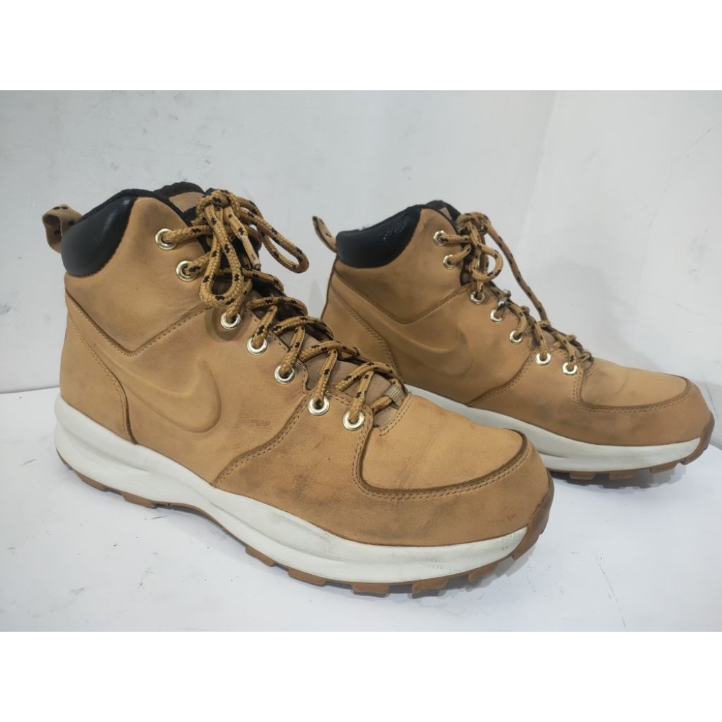 Sepatu Sneakers Outdoor Nike Acg, Size 42