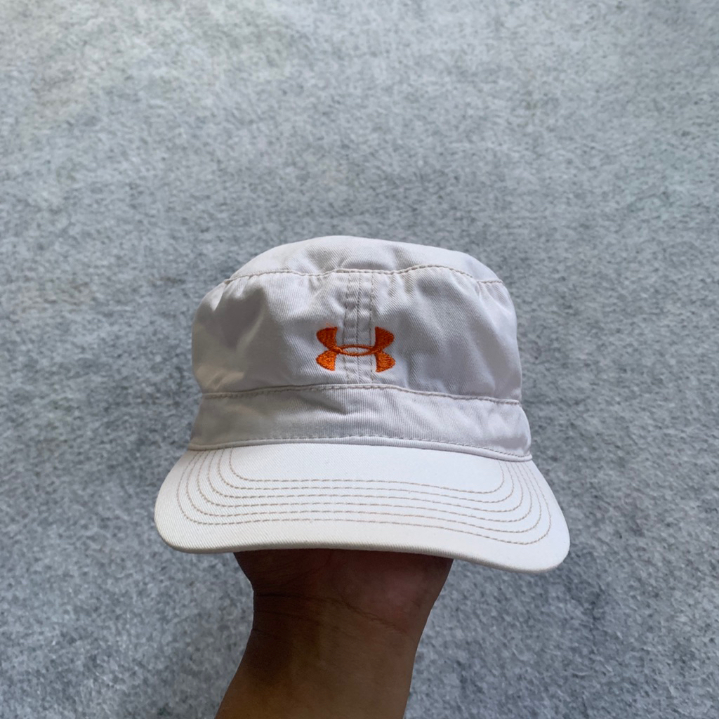 TOPI UNDER ARMOUR