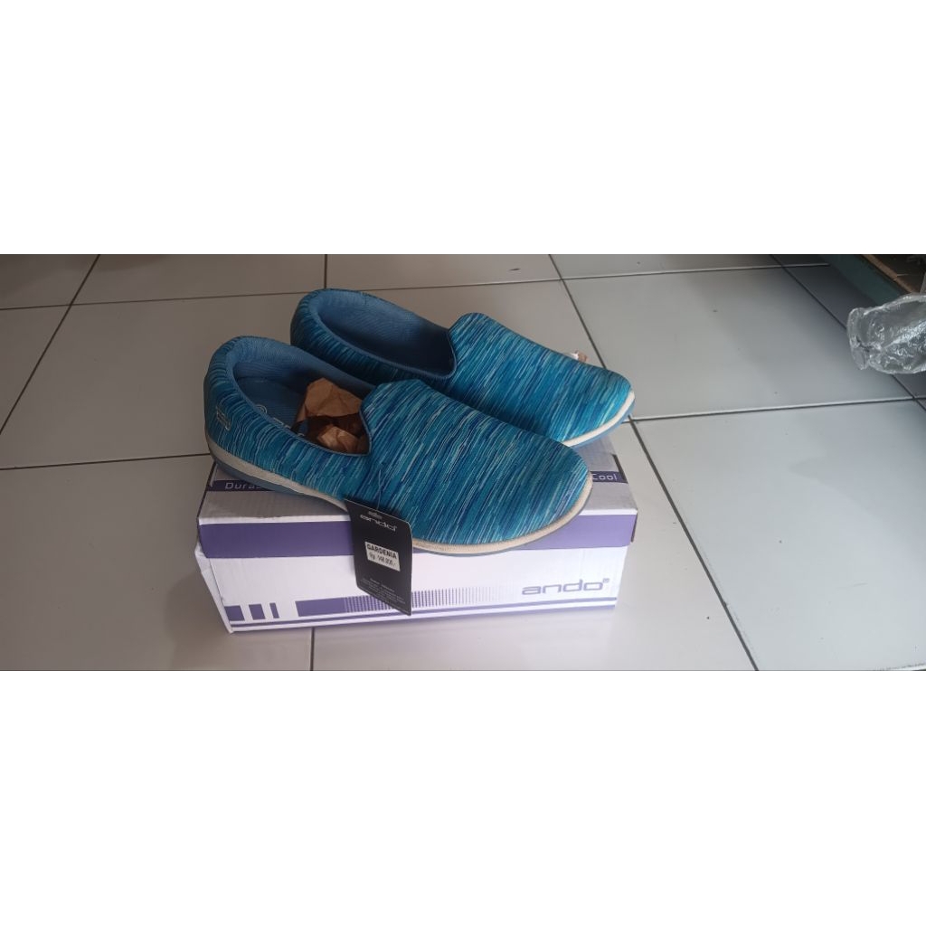 sepatu slip on wanita ando gardenia