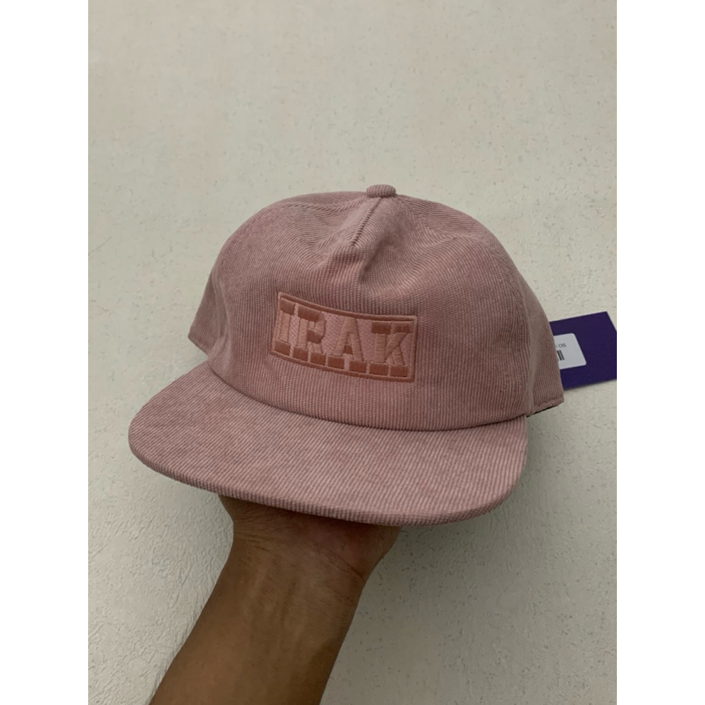 IRAK NYC TONAL CORDUROY CAP ROSE