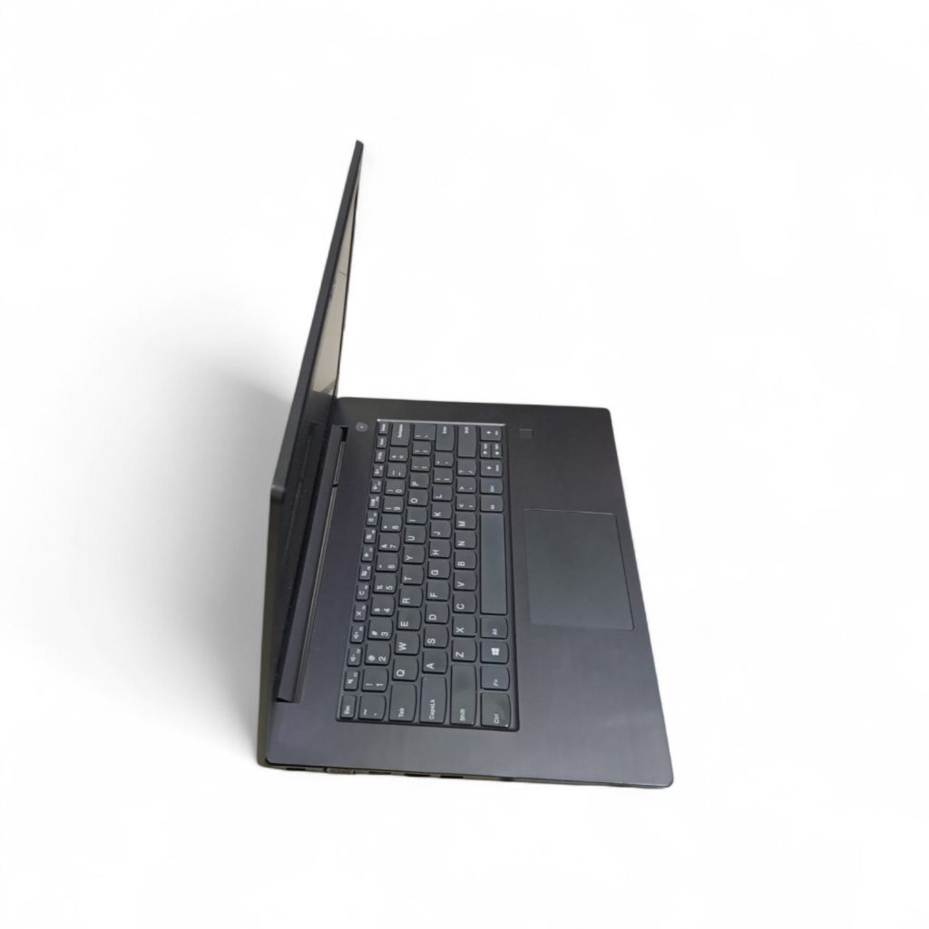 Lenovo V330 Core i5 8250u/ 8gb ram/ 256gb SSD siap pakai