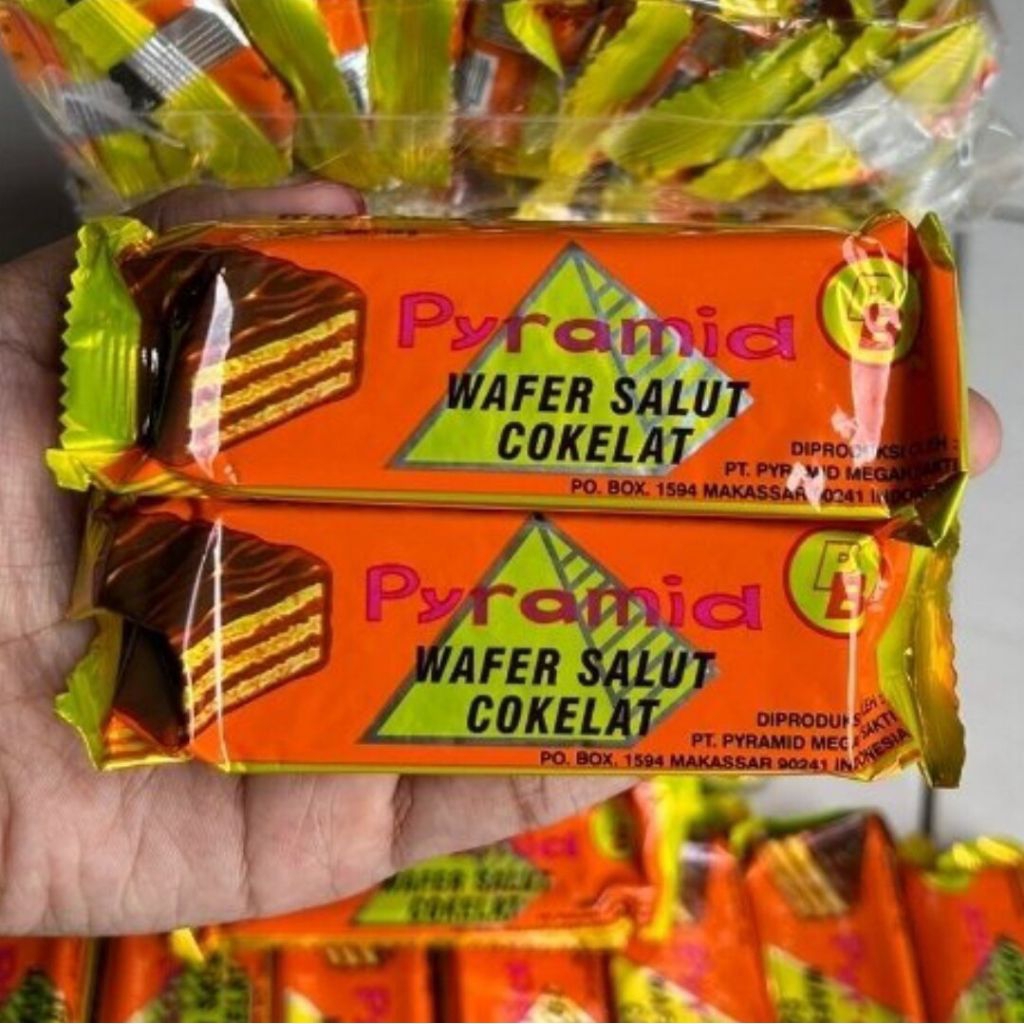 Wafer salut coklat Pyramid Jadul