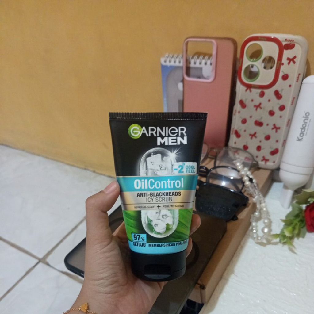 Garnier Men Oil Control