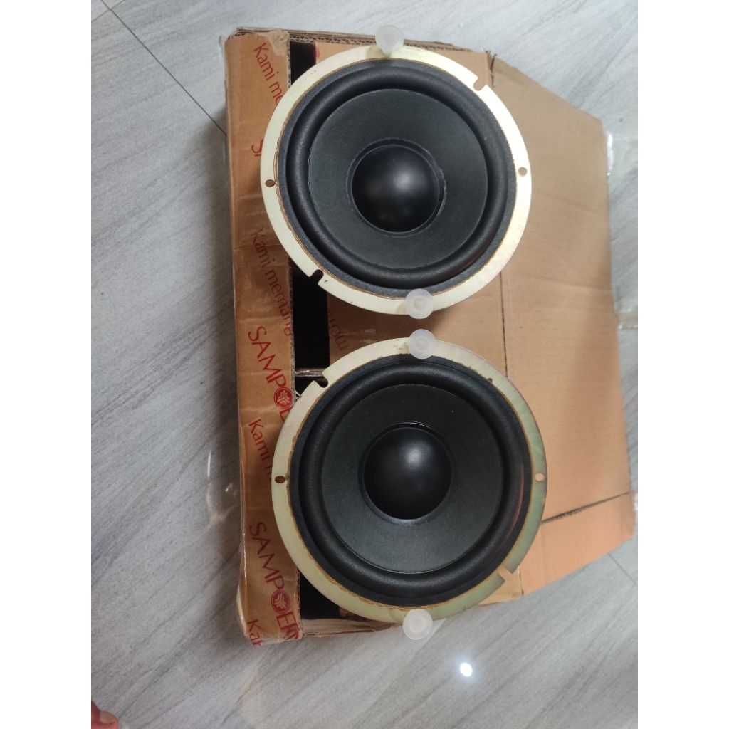 Speaker Bose Ori 8 Ohm mulus like new ukuran 6.5 inch sepasang