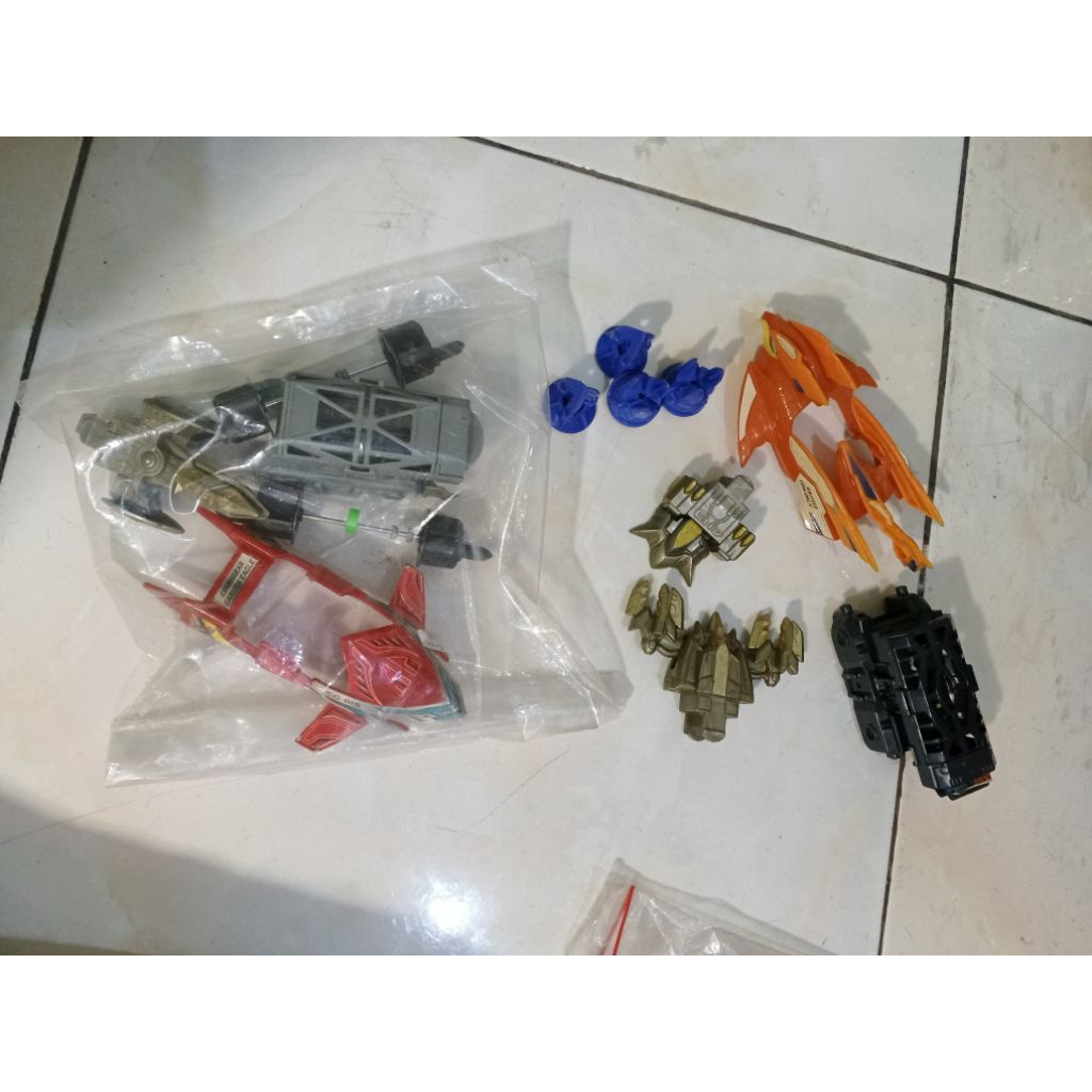 Garuda Eagle Red Bandai crush gear
