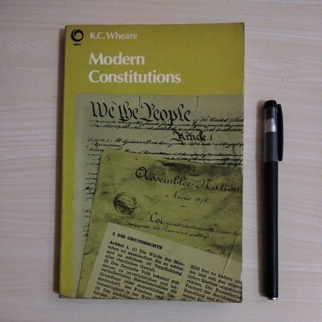 MODERN CONSTITUTIONS - K.C. WHEARE - OXFORD UNIVERSITY PRESS - 1978 - Buku Lawas Bekas Murah Origina