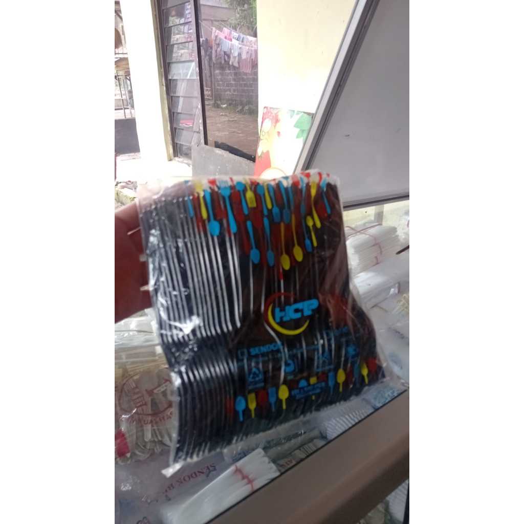 Sendok Plastik Hitam HCP - 100 Pcs per Pack, Food Grade, Tidak Mudah Patah