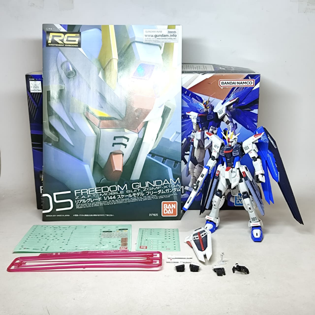 Bandai RG 1/144 Freedom / Model Kit Gundam 1/144 2nd Sudah Rakit R299