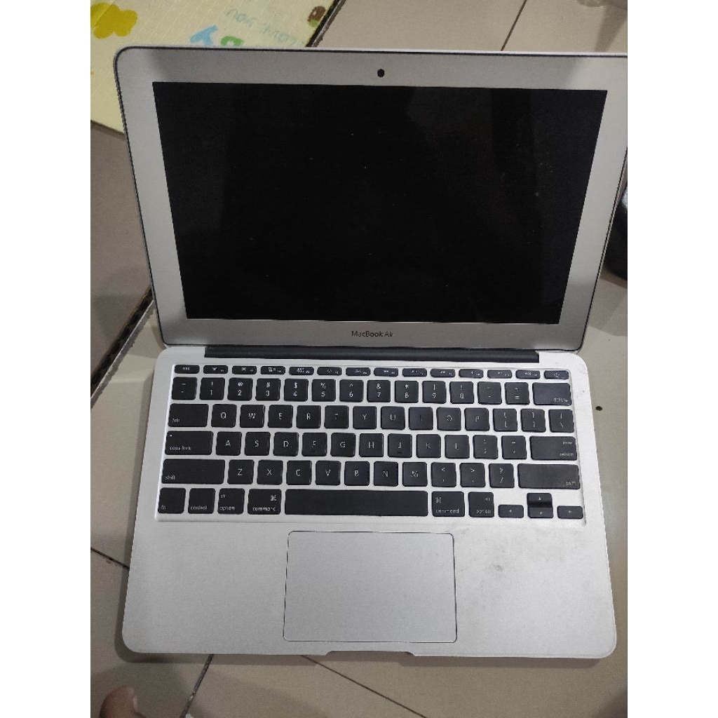 Macbook Air A1465 Mati