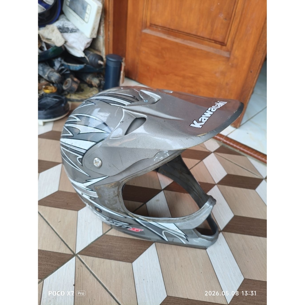 helm helmet ORI bawaan klx 150 ukuran L original second bahan