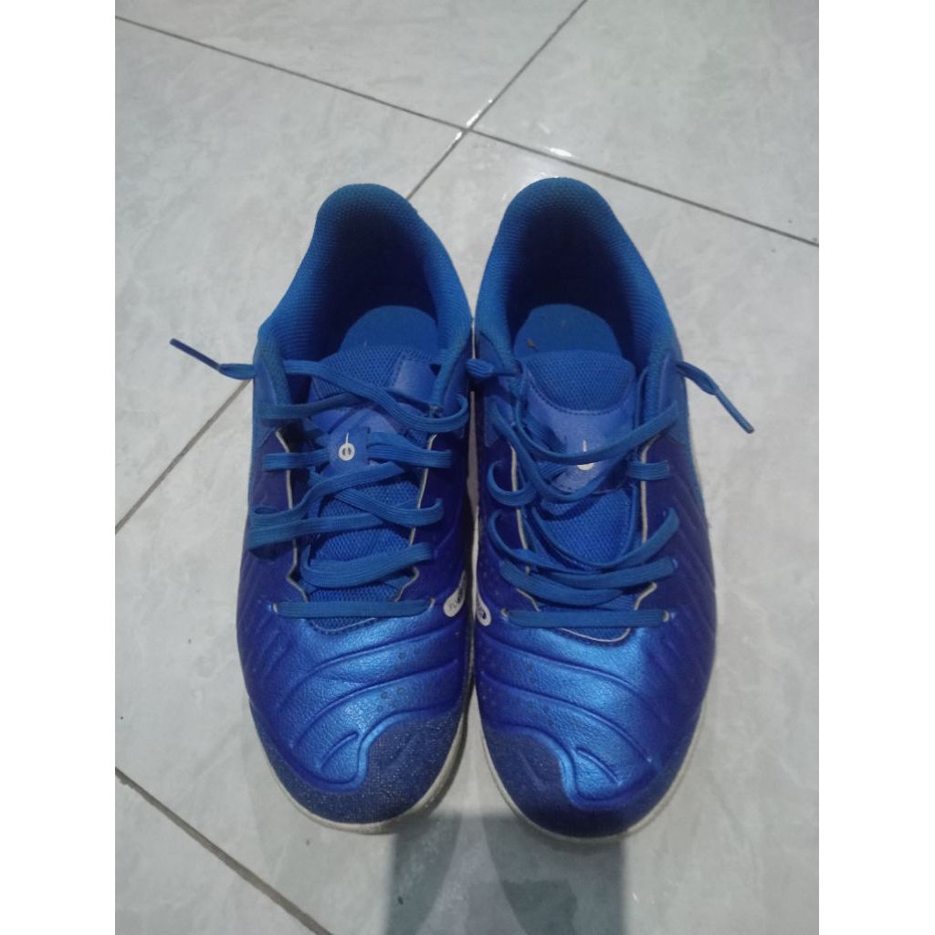 Nike Tiempo Futsal size 40