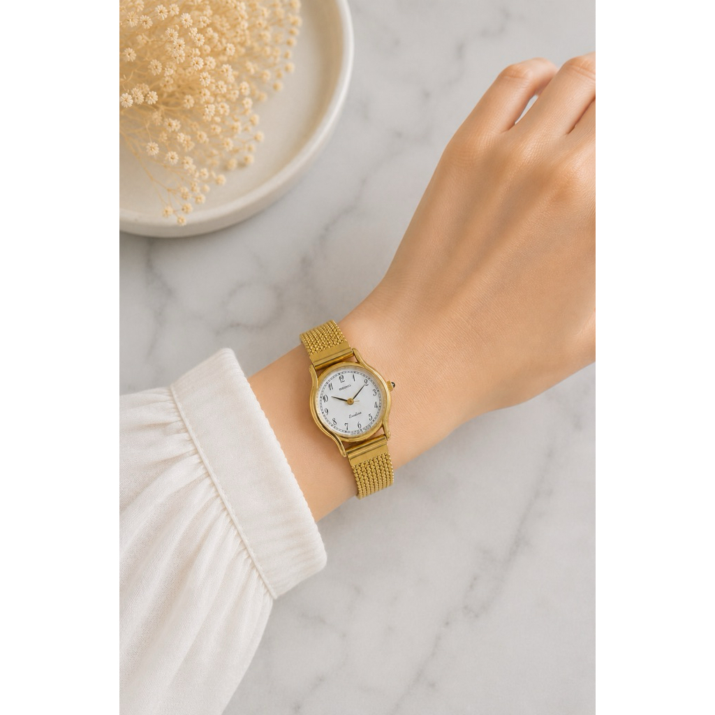 APR Seiko gold tone lady watches