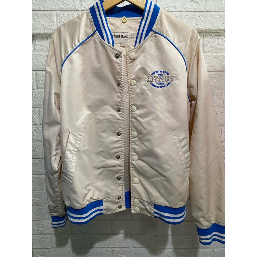 JAKET VARSITY BASEBALL LITMUS IVORY BLUE