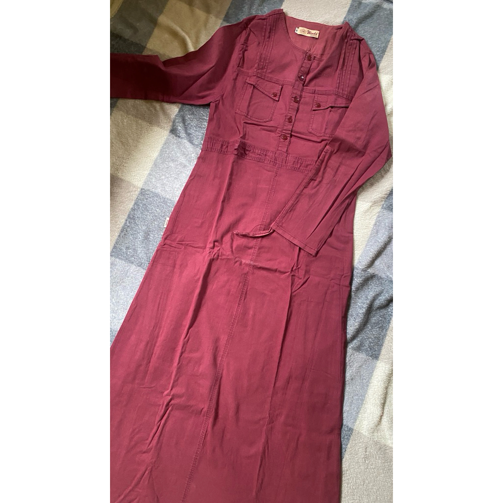 PRELOVED GAMIS MERAH BATA