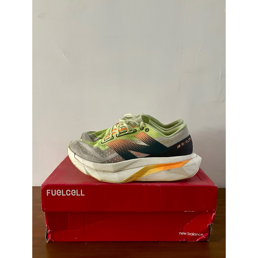 New Balance Fuelcell Elite V4