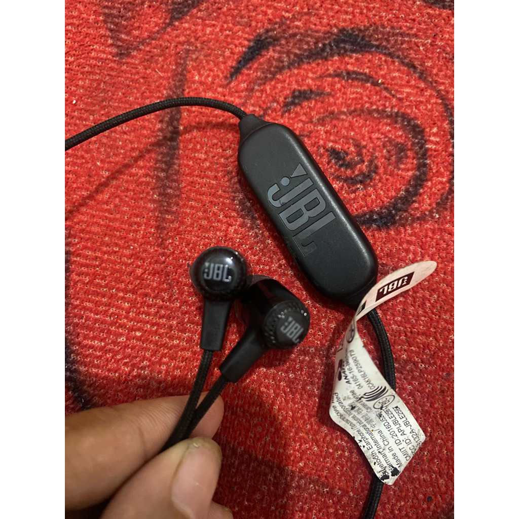 JBL E45BT