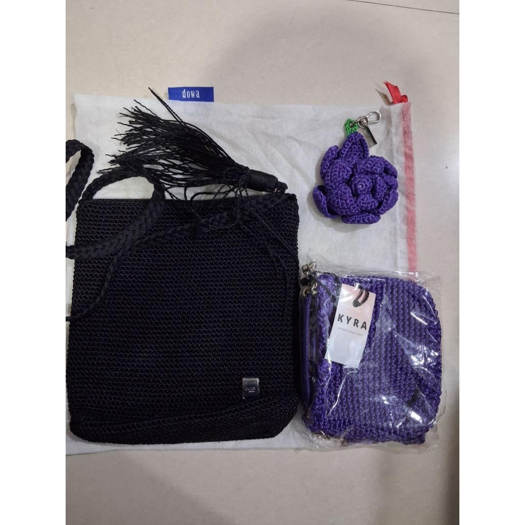 Preloved tas dowa ori dowa ngada crossbody / Gantungan tas dowa