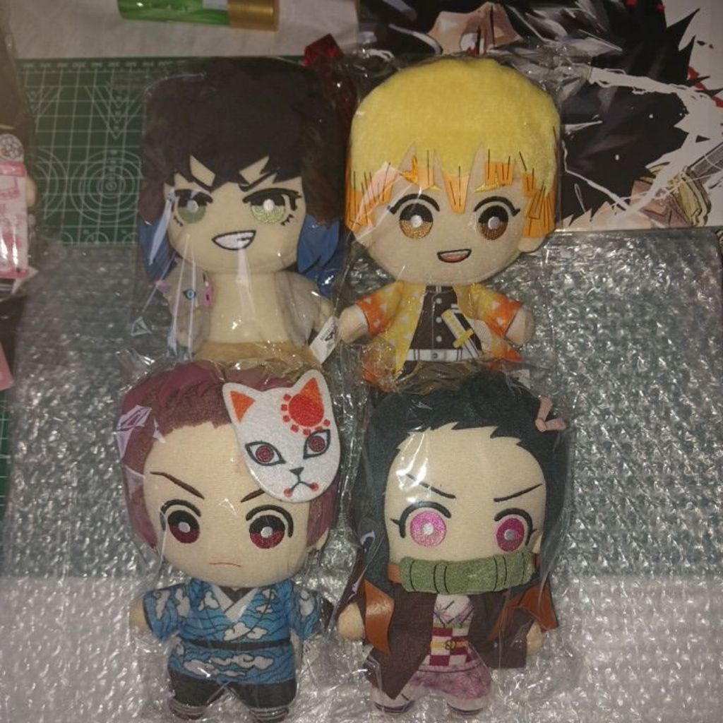 [set] tomonui banpresto nezuno, tanjiro, zenitsu, inosuke