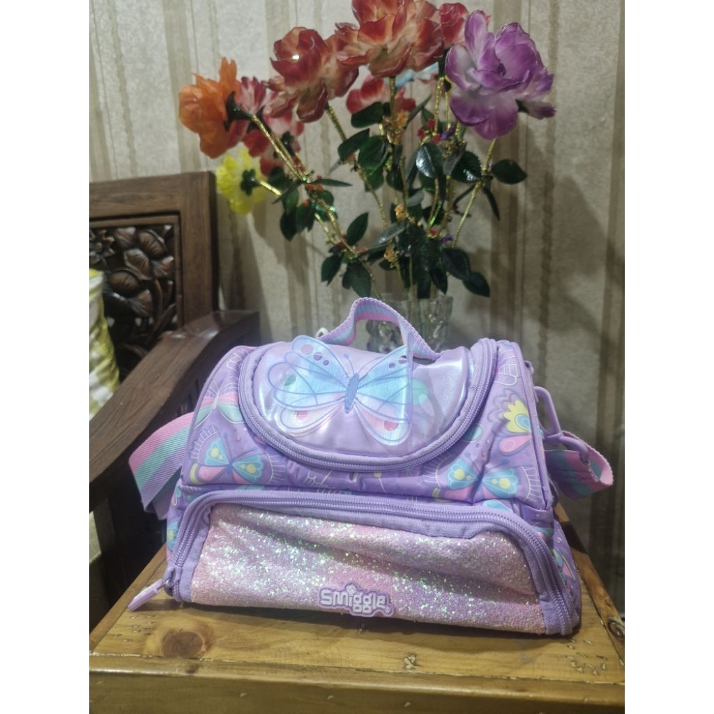 Tas Bekal Anak Smiggle Warna Ungu