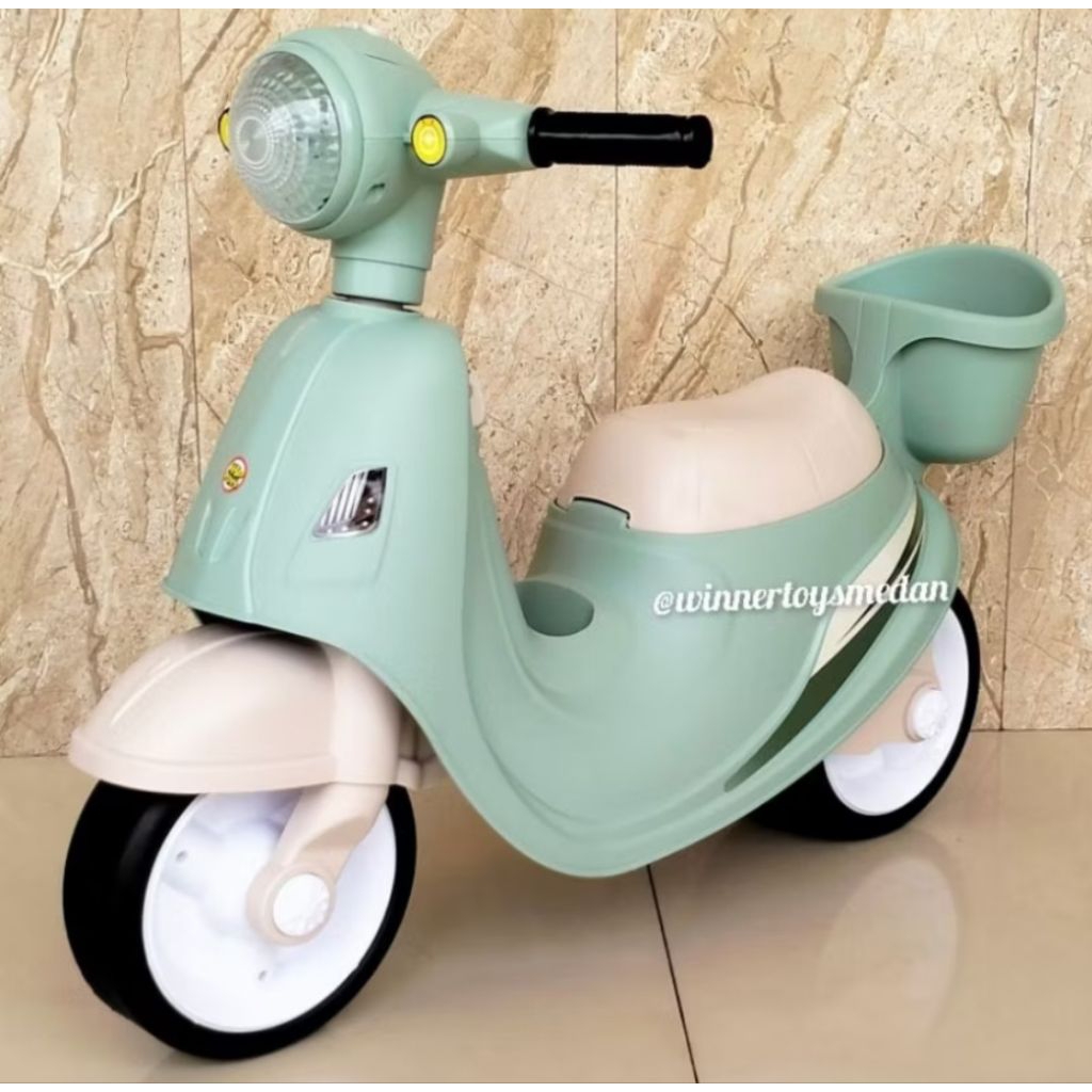 Mainan Vespa dorong anak
