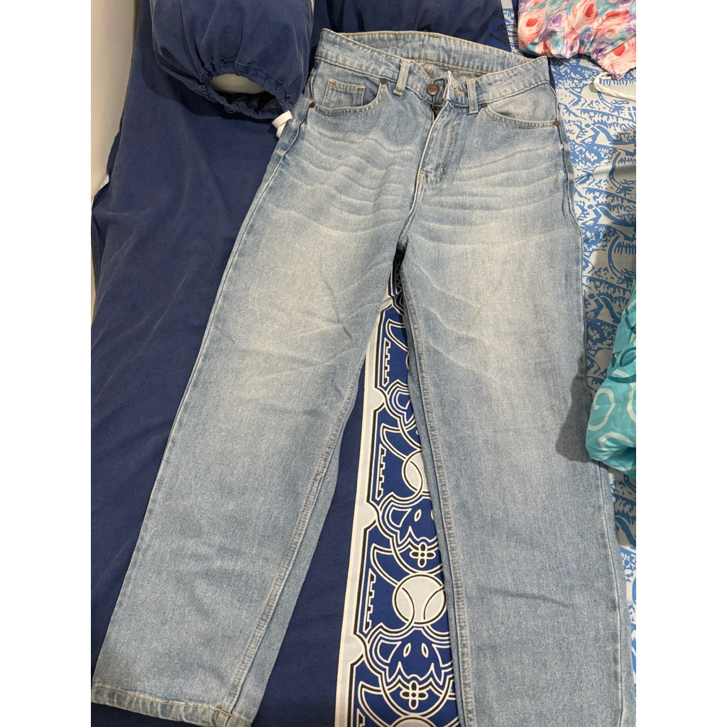 Esrocte Jeans