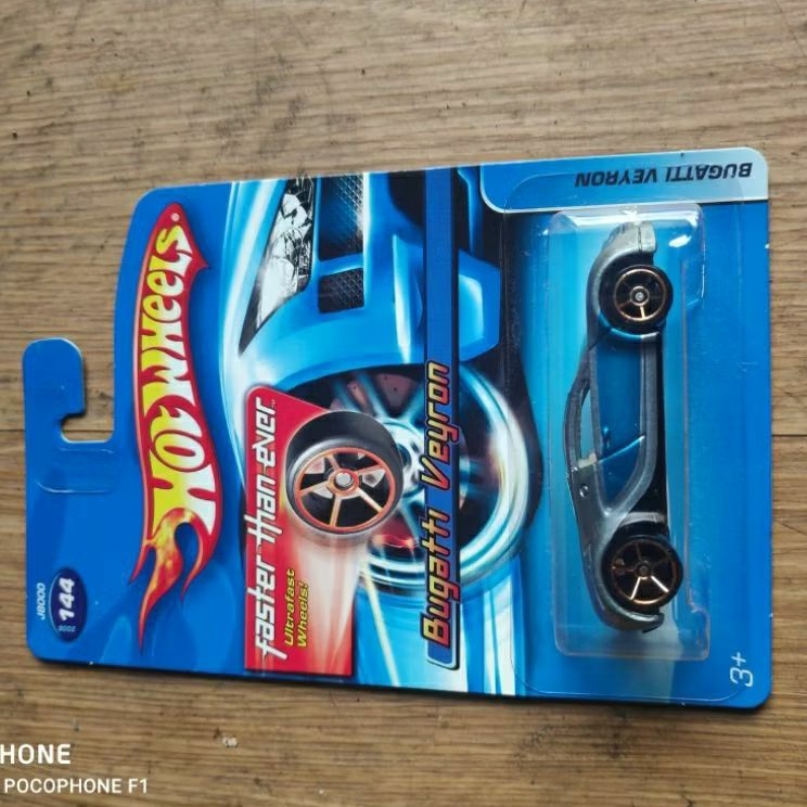 hot wheels 2005 Bugatti Veyron silver biru FTE wheels faster than ever langka US card vintage bkn ch