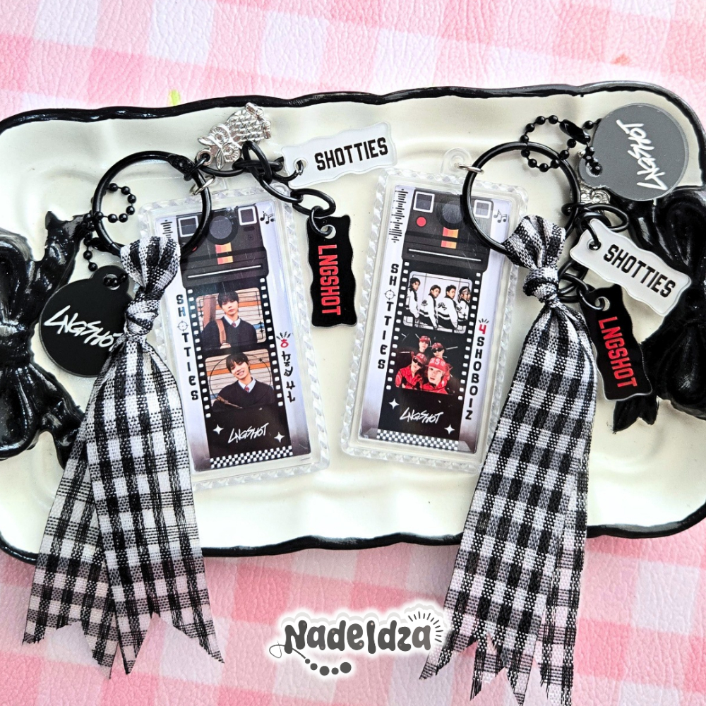 Nadeldza Bag Charm KPOP LNGSHOT x SHOTTIES Photobox Polaroid Black School Edition Aesthetic/ Gantung