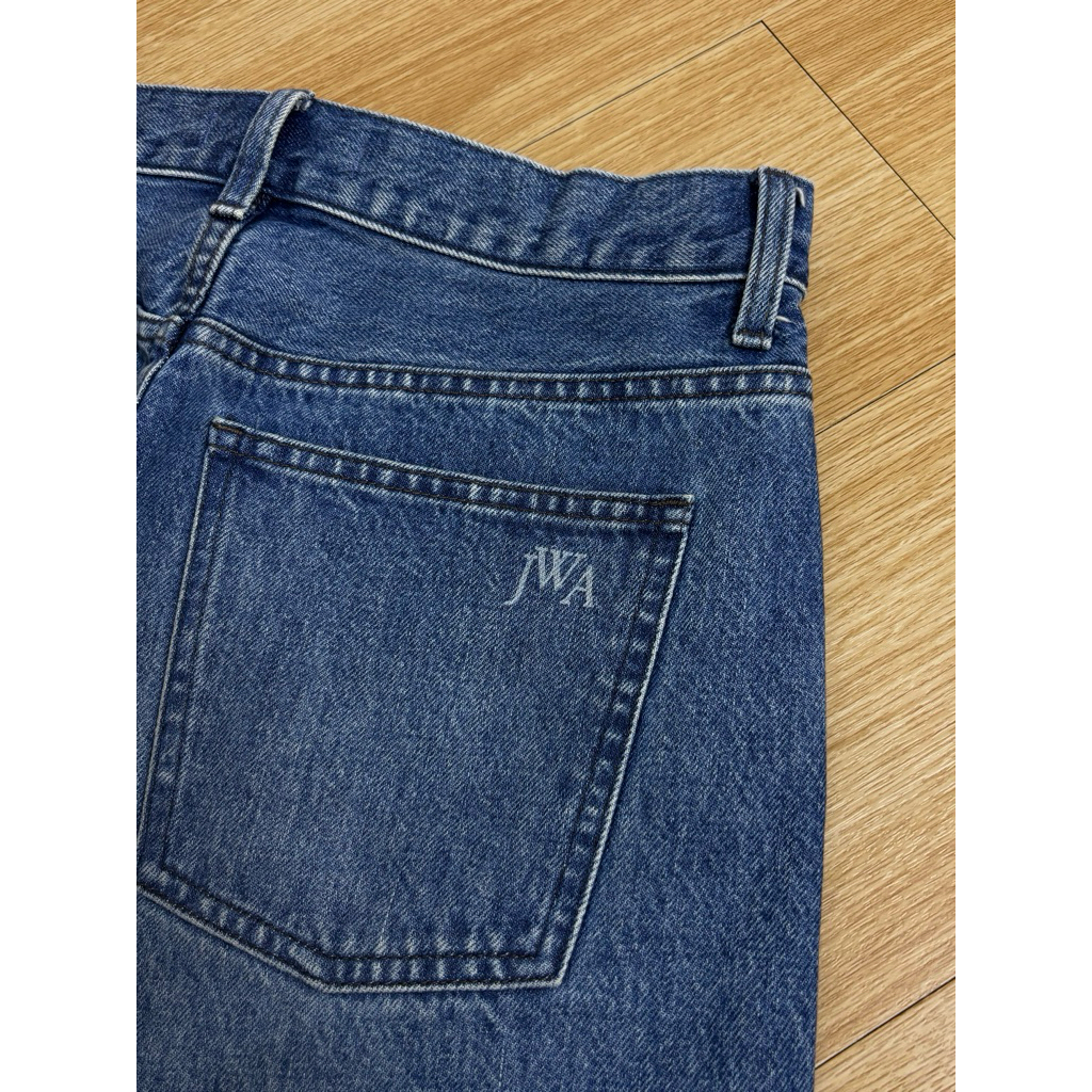 UNIQLO JWANDERSON CROP DENIM