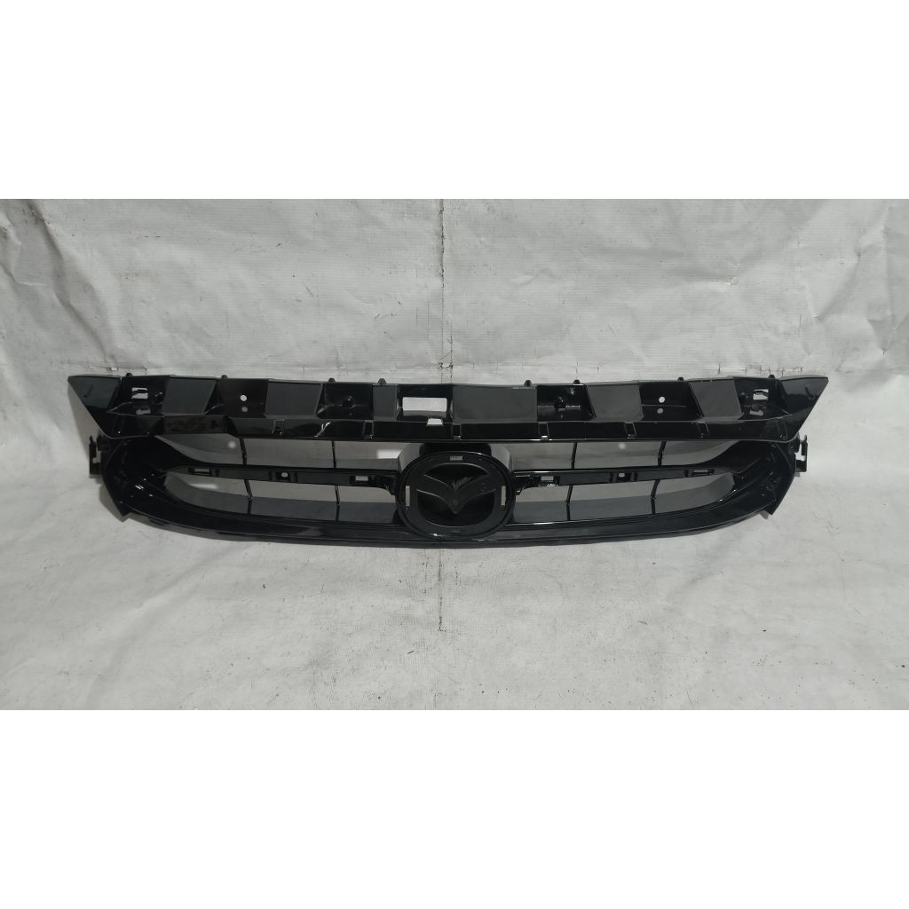 Grill grille Mazda 2 Skyactiv ( Kondisi Baru)