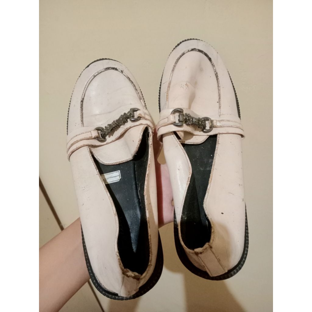 [Preloved] Sandal dan Sepatu wanita Uk 40cm