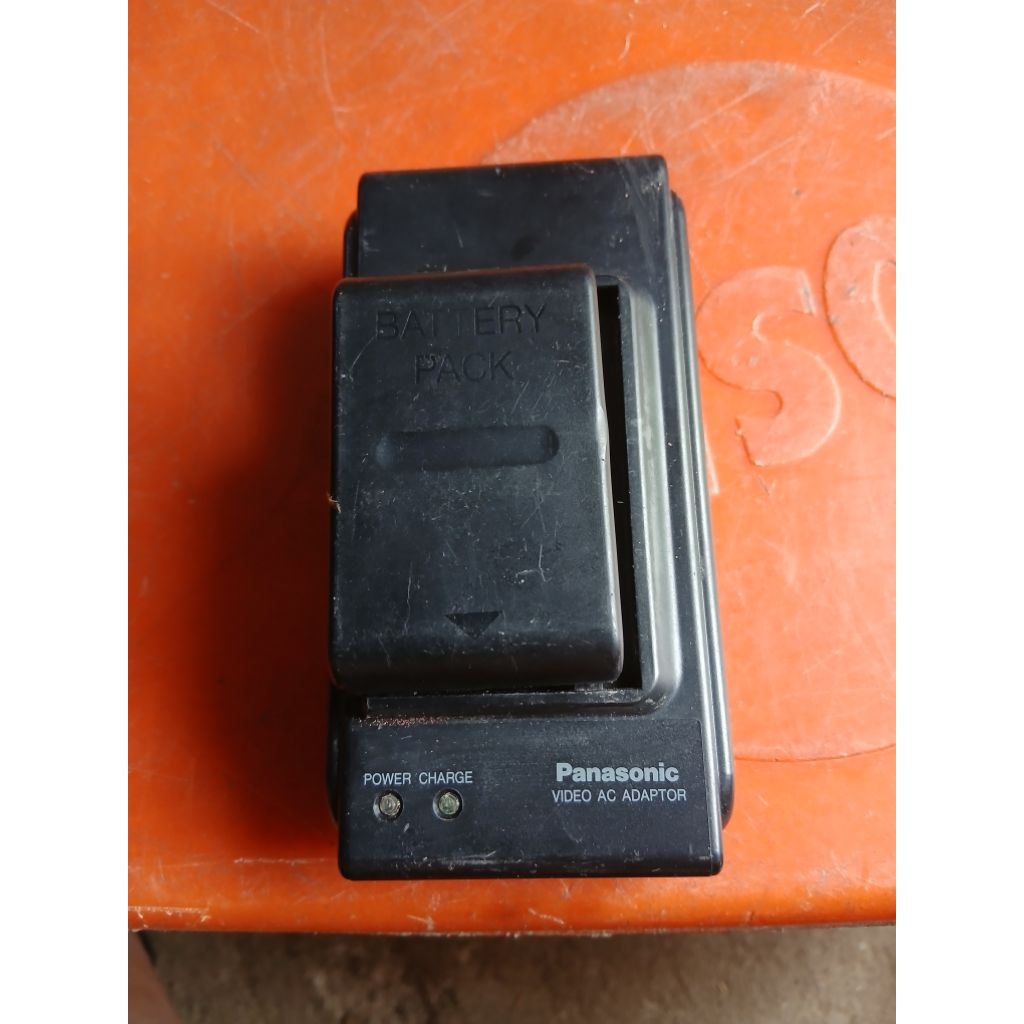 Charger batere Handycam jadul 195rb jadul antik vintage lawas kuno  display dianggap mati
