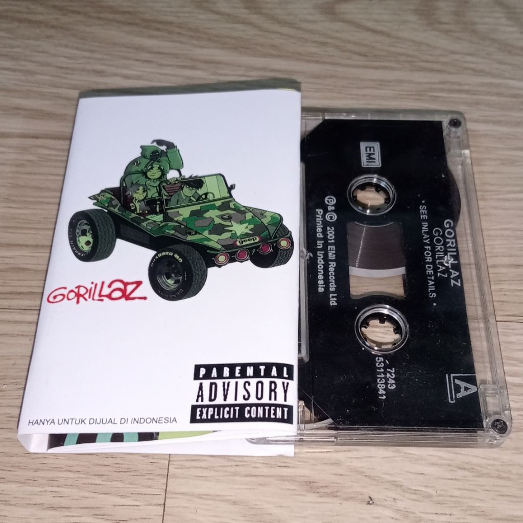 Kaset Gorillaz - Self Titled (COVER REPRO ISI ORI)
