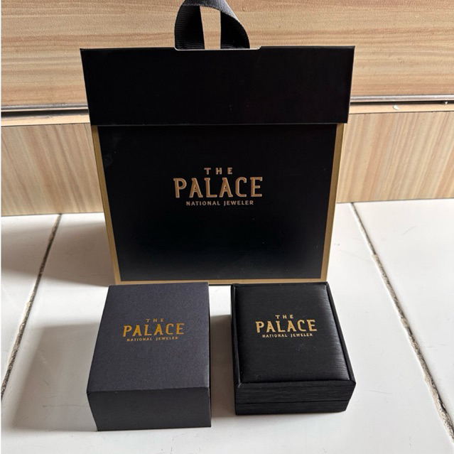 Paper Bag + Kotak Perhiasan (Kalung) The Palace