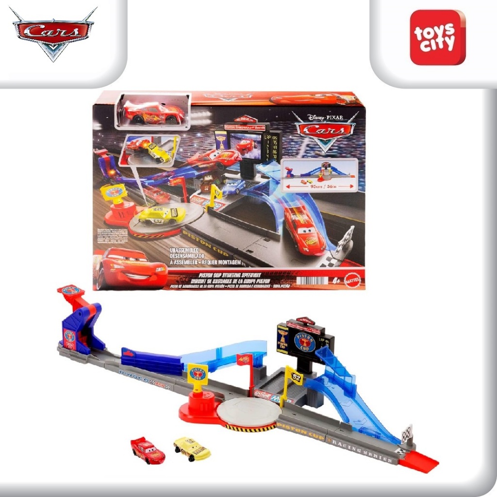 Mattel Disney Pixar Cars Playset & Toy Car, Tongue-Out Lightning McQueen & Crushed Car