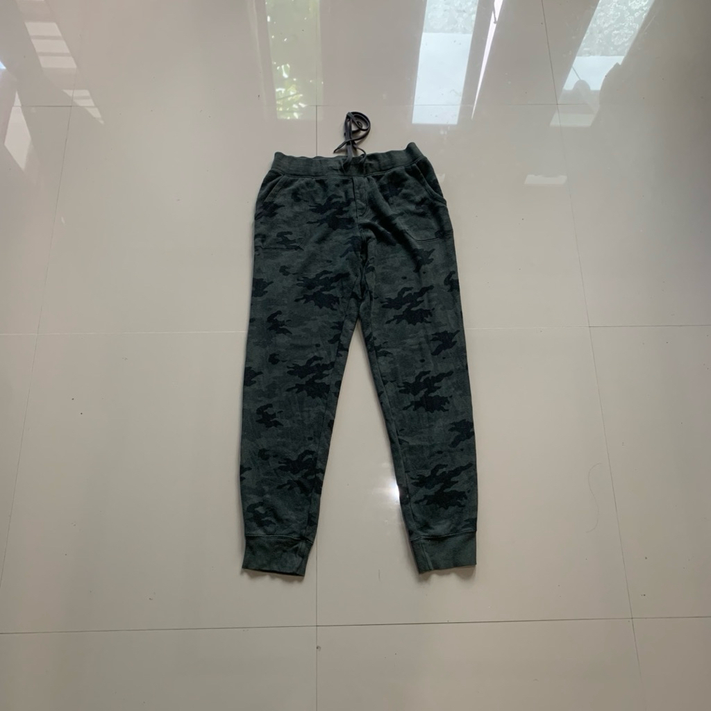 Celana Jogger Camo Uniqlo