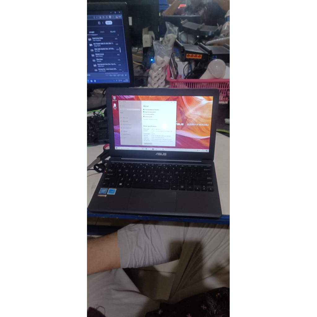 asus e203mah